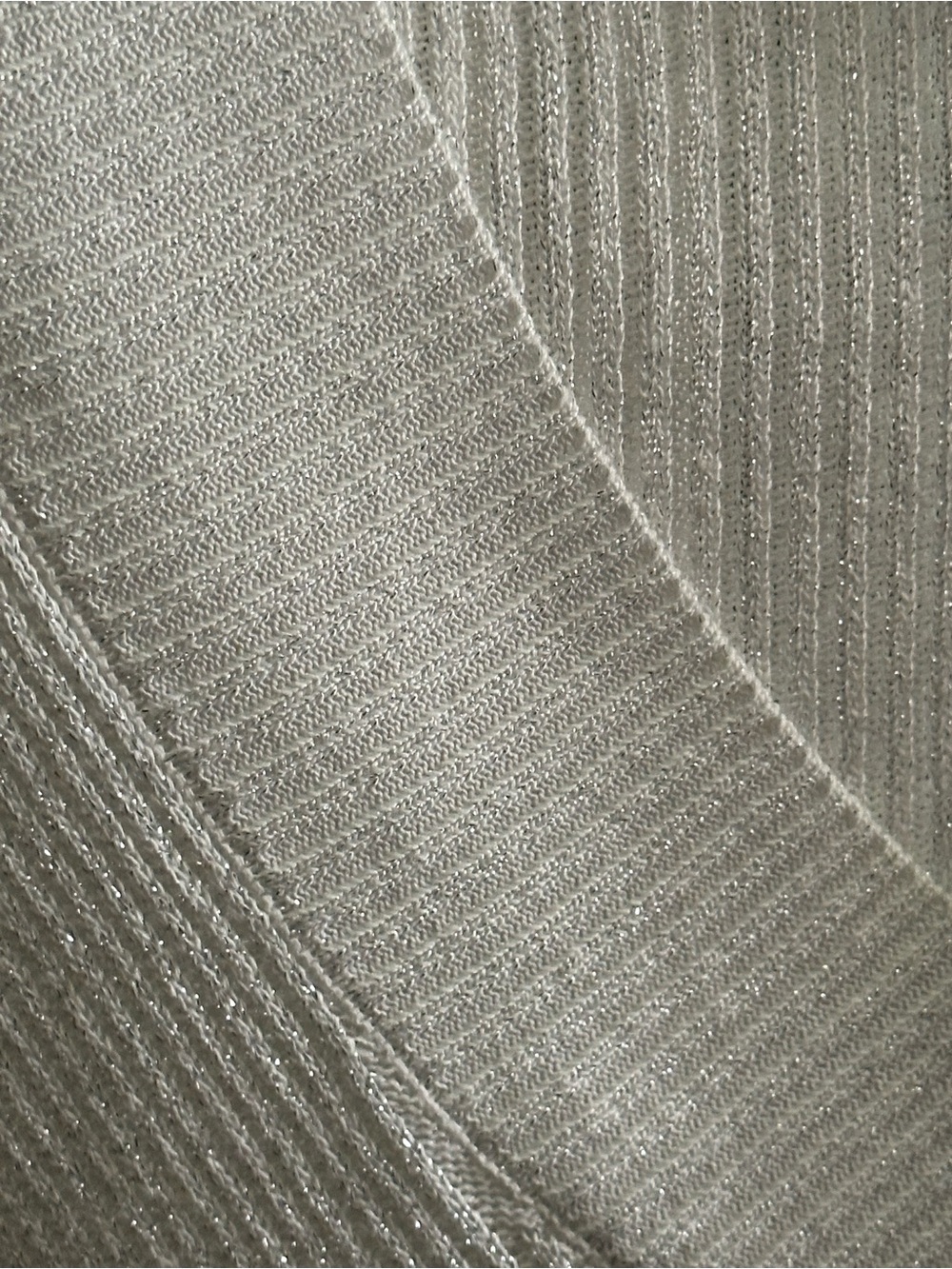 Silver Metallic V-Neck - Picture 4 of 5